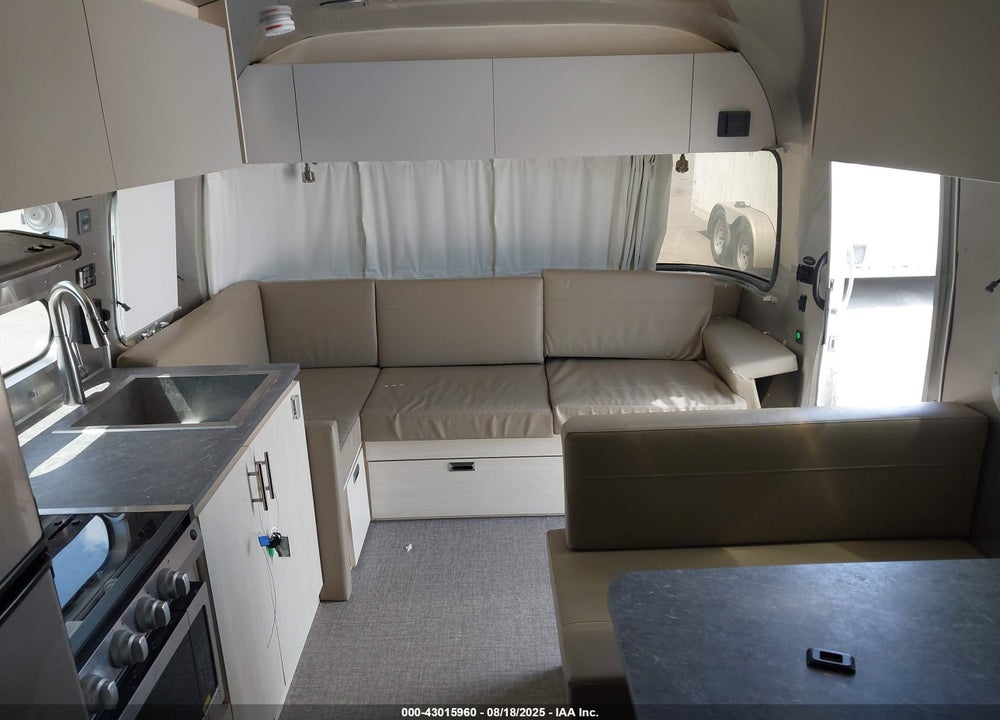 2023 AIRSTREAM OTHER VIN: 1STJ9YM20PJ562927