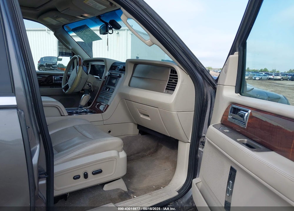 2013 LINCOLN NAVIGATOR VIN: 5LMJJ2J54DEL08992