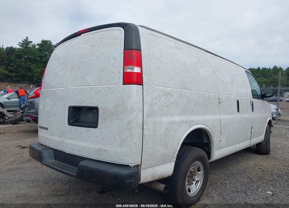 2020 CHEVROLET EXPRESS CARGO RWD 2500 REGULAR WHEELBASE WT VIN: 1GCWGAFP3L1261198