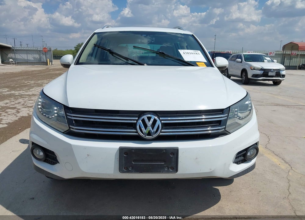 2016 VOLKSWAGEN TIGUAN VIN: WVGAV7AX2GW541824