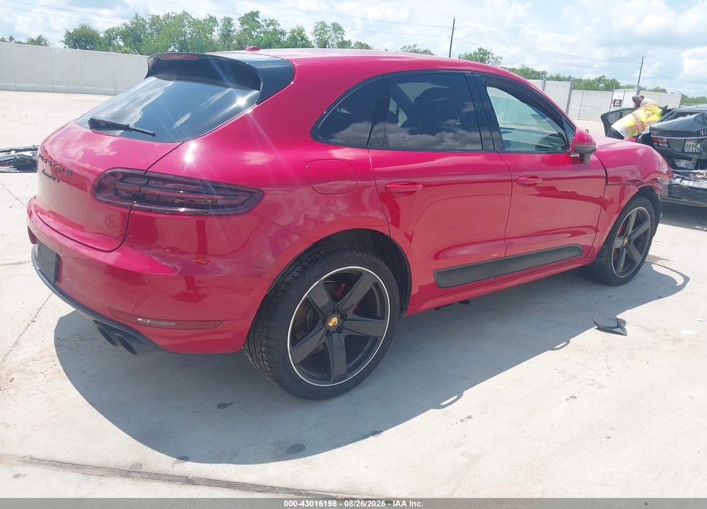 2018 PORSCHE MACAN VIN: WP1AG2A52JLB63348
