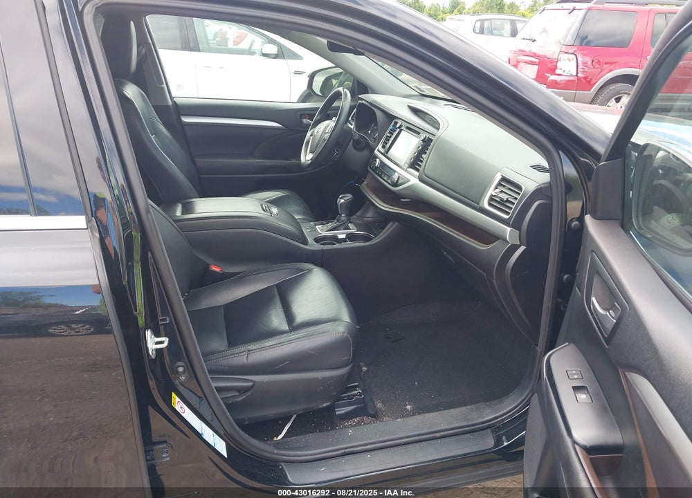 2016 TOYOTA HIGHLANDER VIN: 5TDJKRFHXGS301219