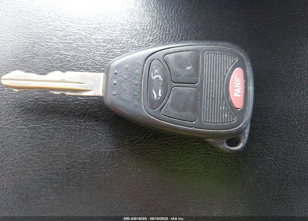 2013 CHRYSLER 200 LX VIN: 1C3CCBAG8DN737469