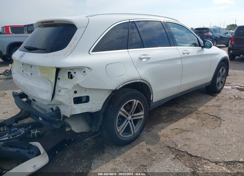 2017 MERCEDES-BENZ GLC 300 VIN: WDC0G4JB6HF137515