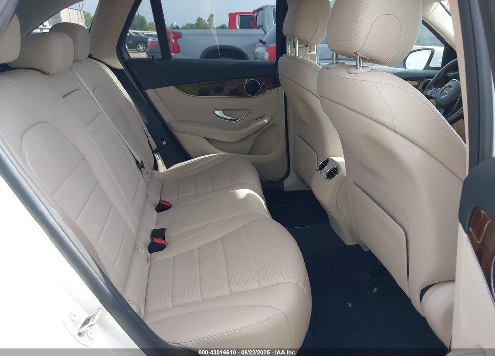 2017 MERCEDES-BENZ GLC 300 VIN: WDC0G4JB6HF137515