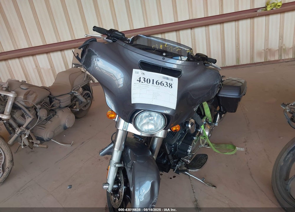2014 HARLEY-DAVIDSON FLHX STREET GLIDE VIN: 1HD1KBM16EB602635