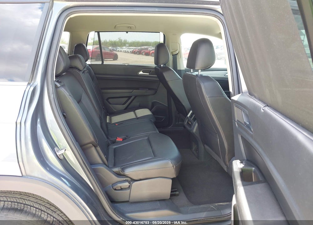 2019 VOLKSWAGEN ATLAS VIN: 1V2DR2CA4KC521424