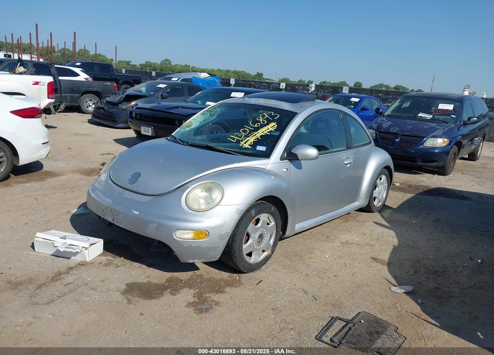 2001 VOLKSWAGEN NEW BEETLE GLX VIN: 3VWDC21C61M422881