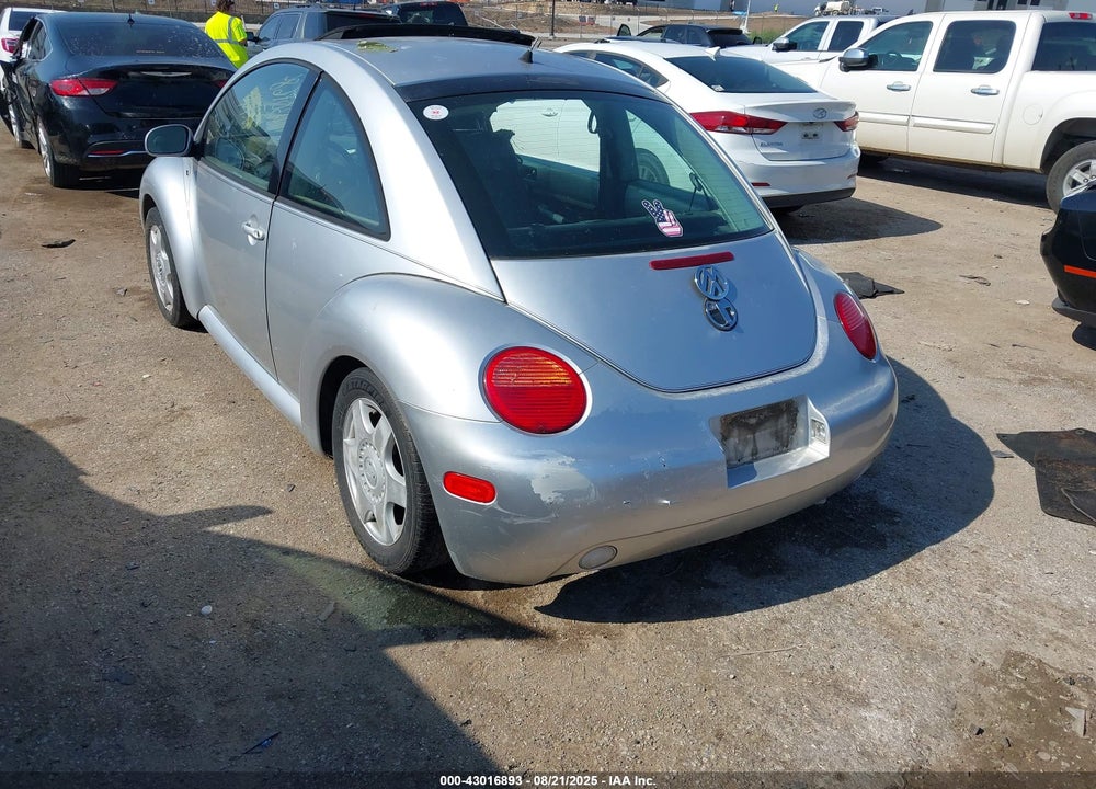 2001 VOLKSWAGEN NEW BEETLE GLX VIN: 3VWDC21C61M422881