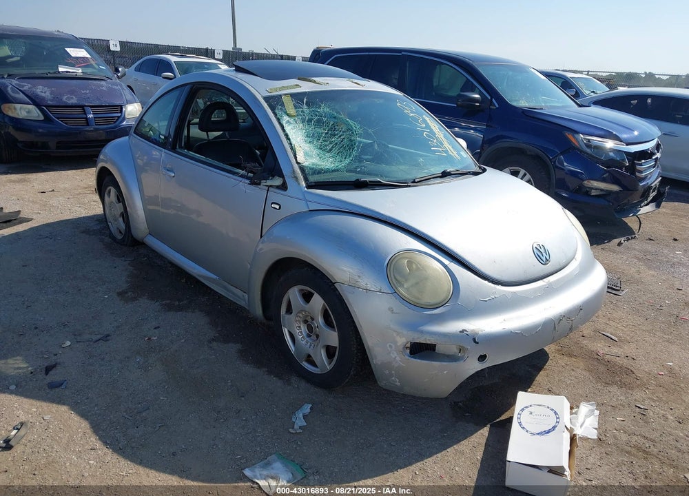 2001 VOLKSWAGEN NEW BEETLE GLX VIN: 3VWDC21C61M422881