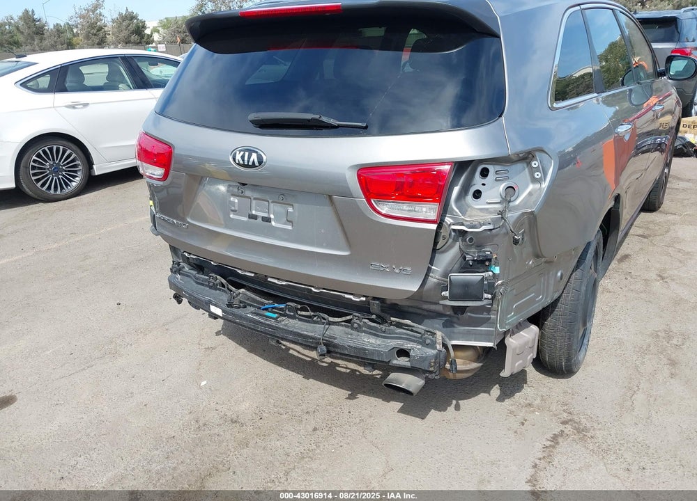 2016 KIA SORENTO VIN: 5XYPH4A54GG161853