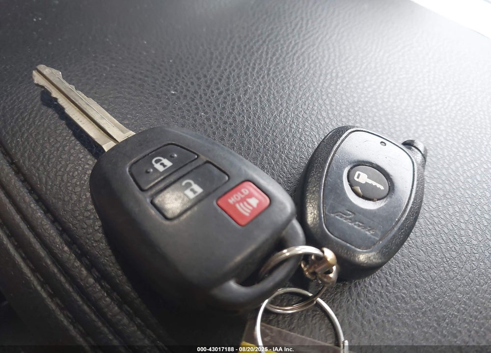 2016 TOYOTA HIGHLANDER VIN: 5TDBKRFH7GS344324