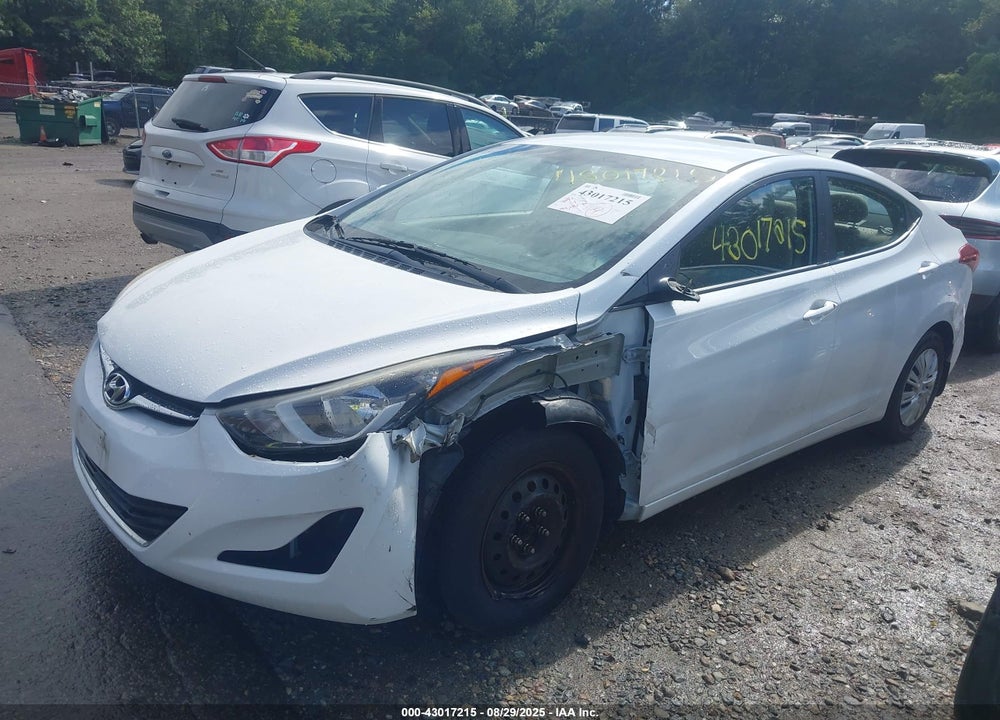 2016 HYUNDAI ELANTRA VIN: 5NPDH4AE9GH774370