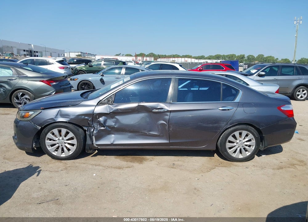 2013 HONDA ACCORD VIN: 1HGCR2F86DA055002