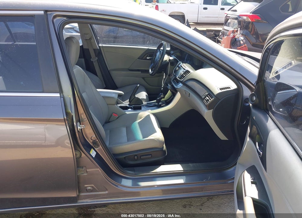 2013 HONDA ACCORD VIN: 1HGCR2F86DA055002