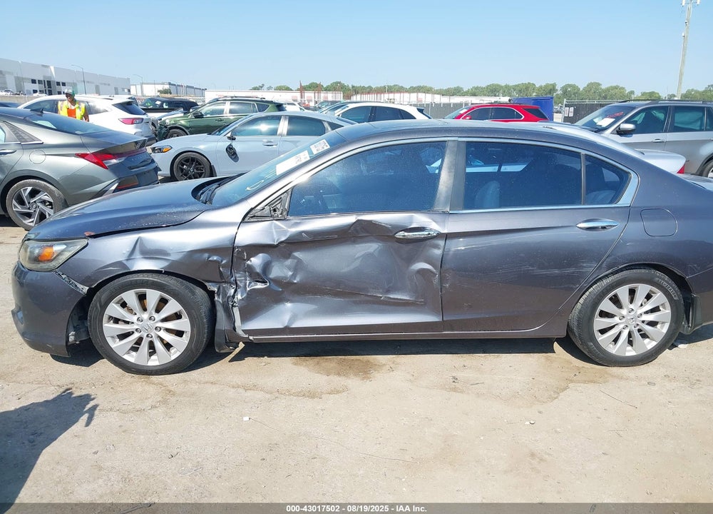 2013 HONDA ACCORD VIN: 1HGCR2F86DA055002