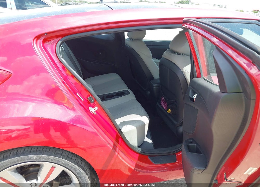 2013 HYUNDAI VELOSTER BASE W/GRAY VIN: KMHTC6AD1DU142957