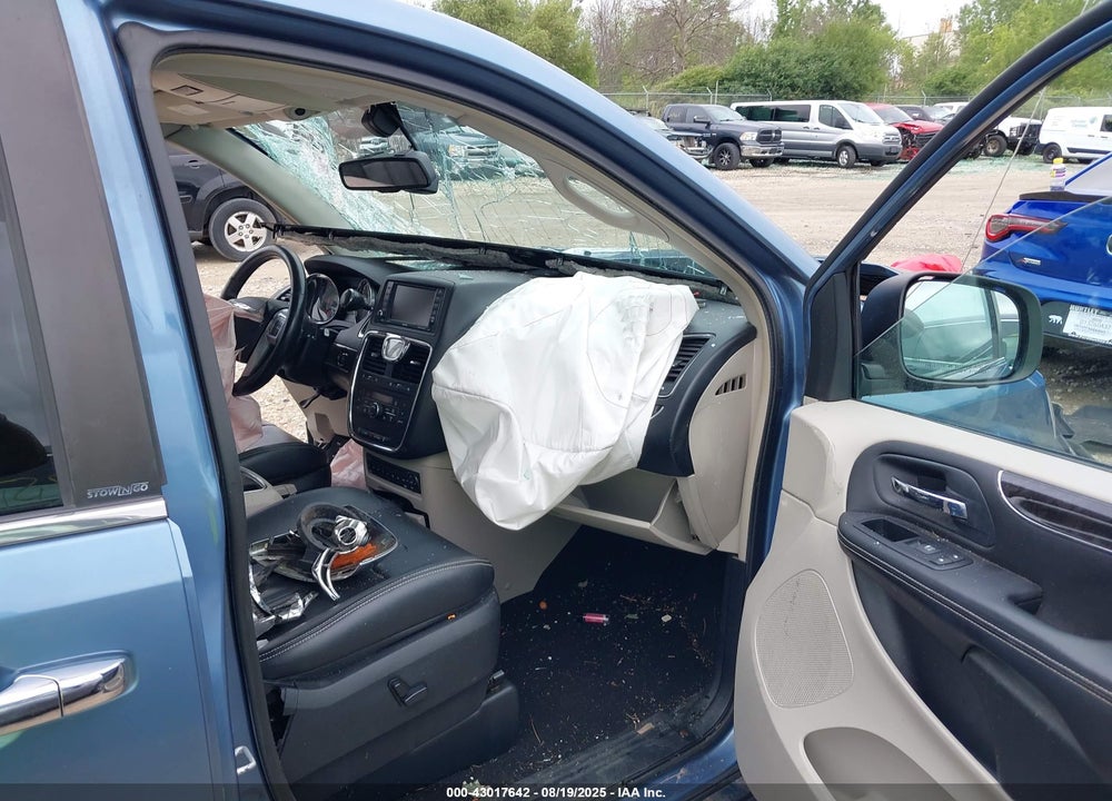 2012 CHRYSLER TOWN & COUNTRY TOURING-L VIN: 2C4RC1CGXCR137048