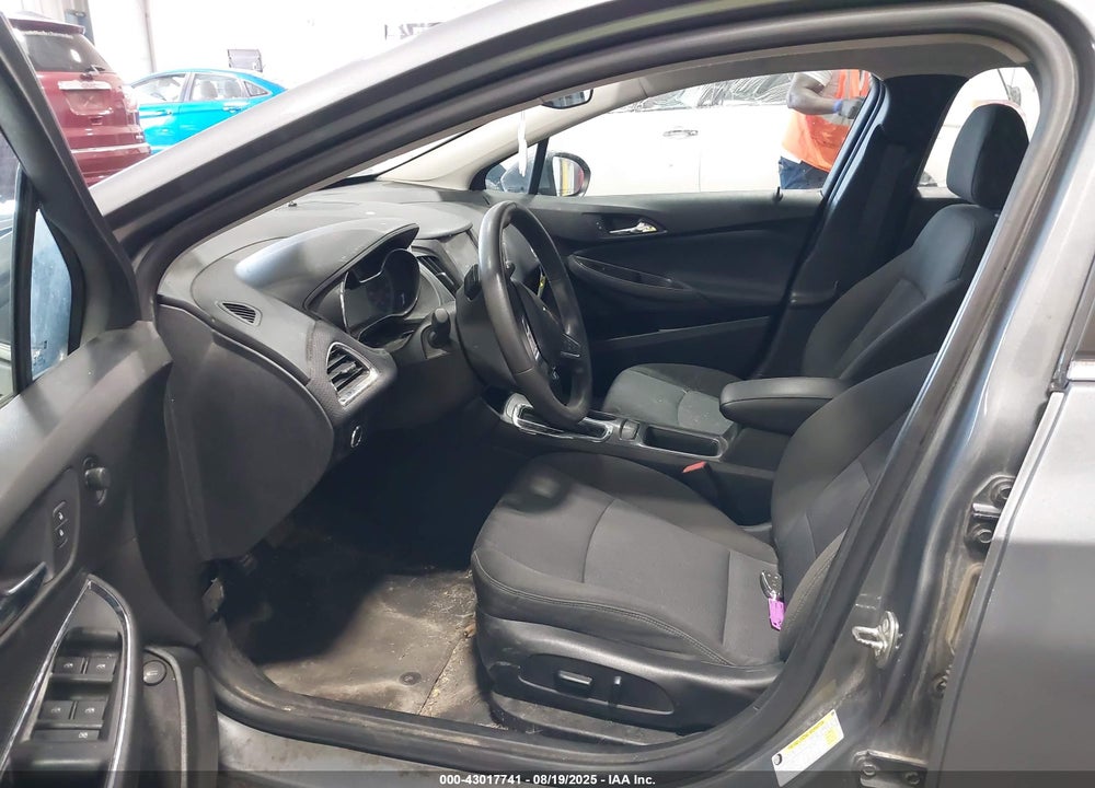 2018 CHEVROLET CRUZE LT AUTO VIN: 1G1BE5SM7J7205498