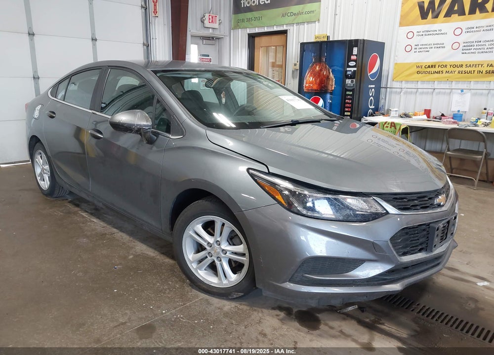 2018 CHEVROLET CRUZE LT AUTO VIN: 1G1BE5SM7J7205498