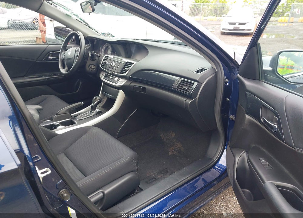 2013 HONDA ACCORD VIN: 1HGCR2F5XDA193177