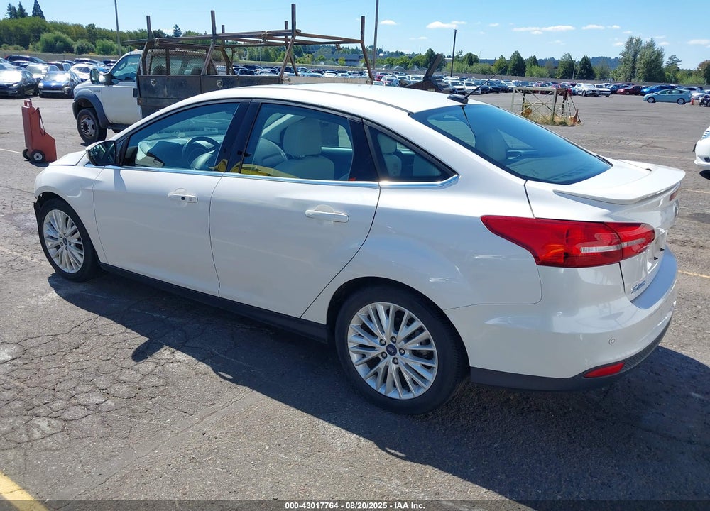 2017 FORD FOCUS VIN: 1FADP3J26HL288170