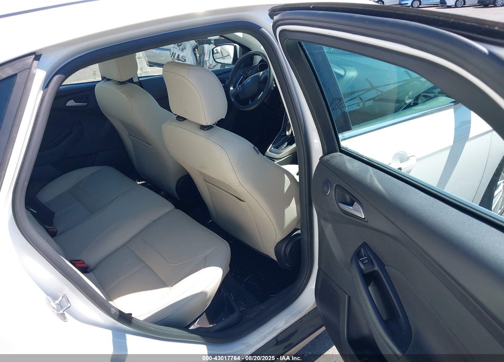2017 FORD FOCUS VIN: 1FADP3J26HL288170