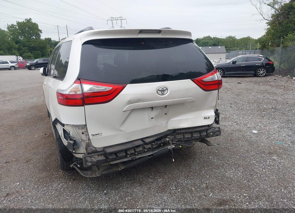 2016 TOYOTA SIENNA XLE PREMIUM 8 PASSENGER VIN: 5TDYK3DC1GS725083