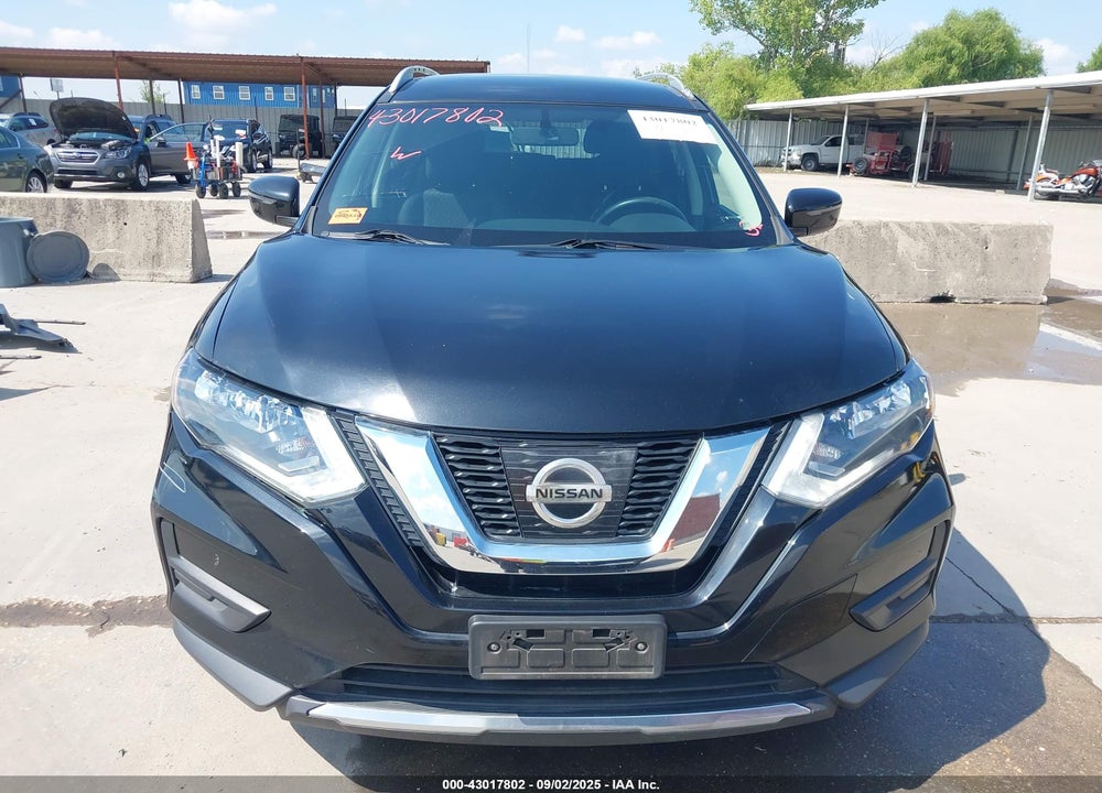 2017 NISSAN ROGUE VIN: KNMAT2MV2HP573725