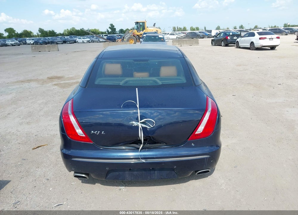 2012 JAGUAR XJ SERIES VIN: SAJWA2GB9CLV37898