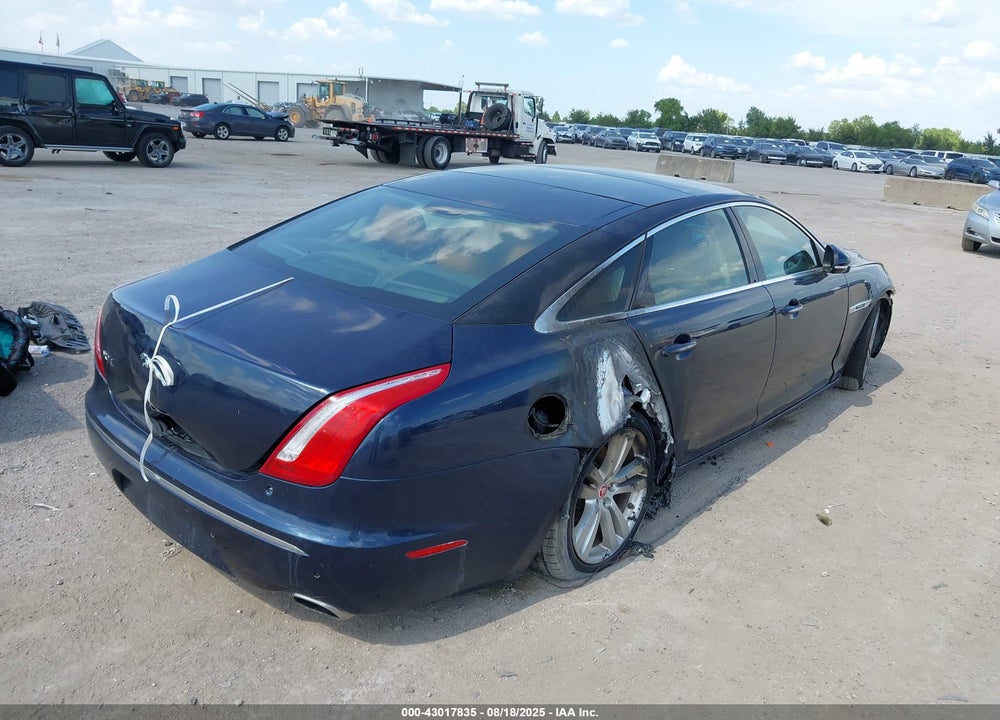 2012 JAGUAR XJ SERIES VIN: SAJWA2GB9CLV37898