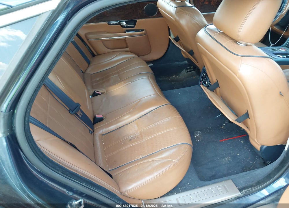 2012 JAGUAR XJ SERIES VIN: SAJWA2GB9CLV37898