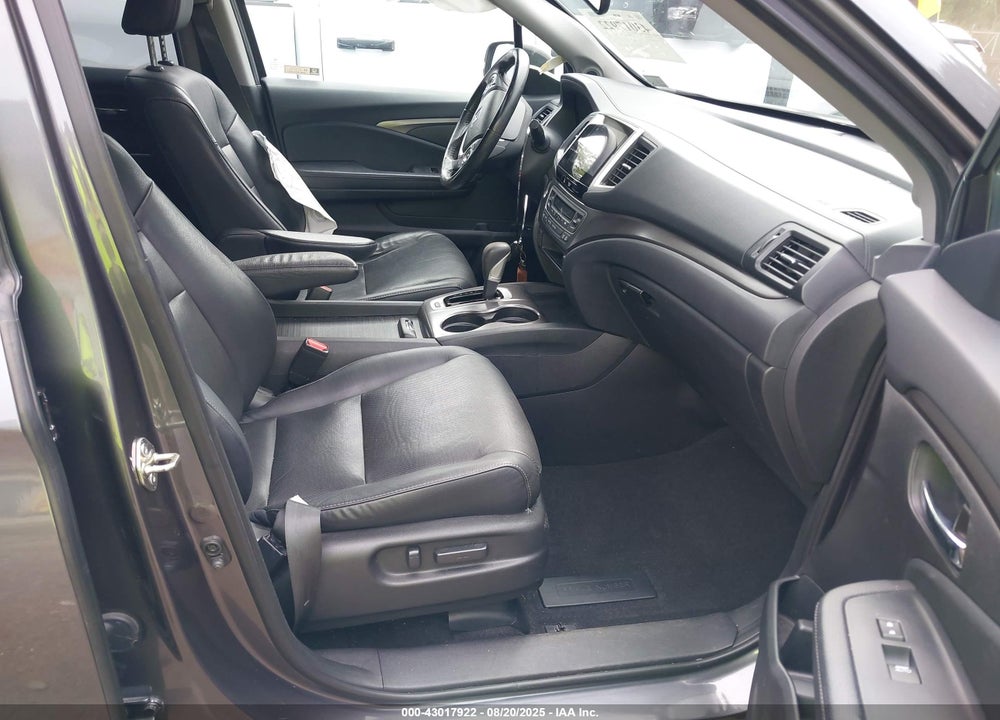 2019 HONDA RIDGELINE RTL-T VIN: 5FPYK3F66KB006066