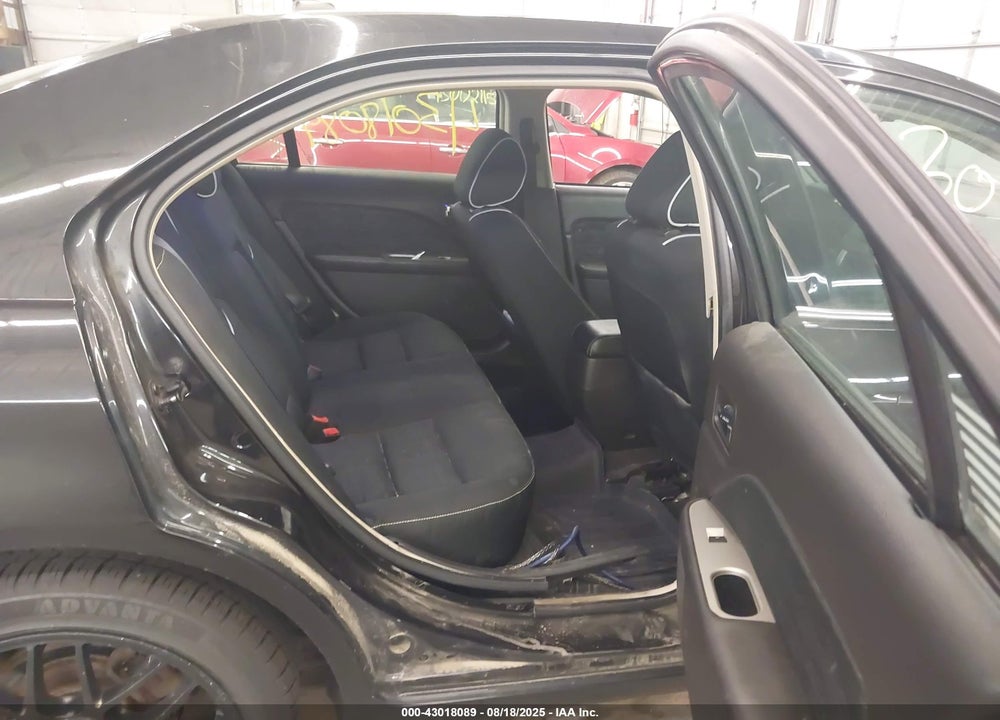 2011 FORD FUSION VIN: 3FAHP0HG9BR155378