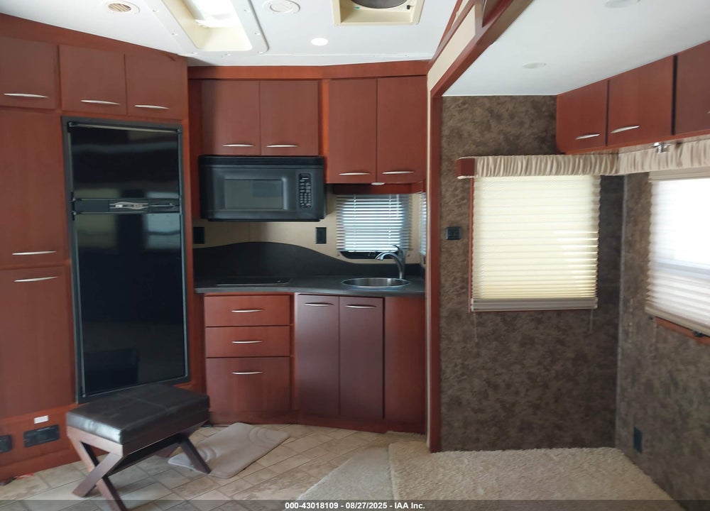 2008 TRAILER DOMANI 5TH WHEEL TRAVEL VIN: 16F62M3P681M01210