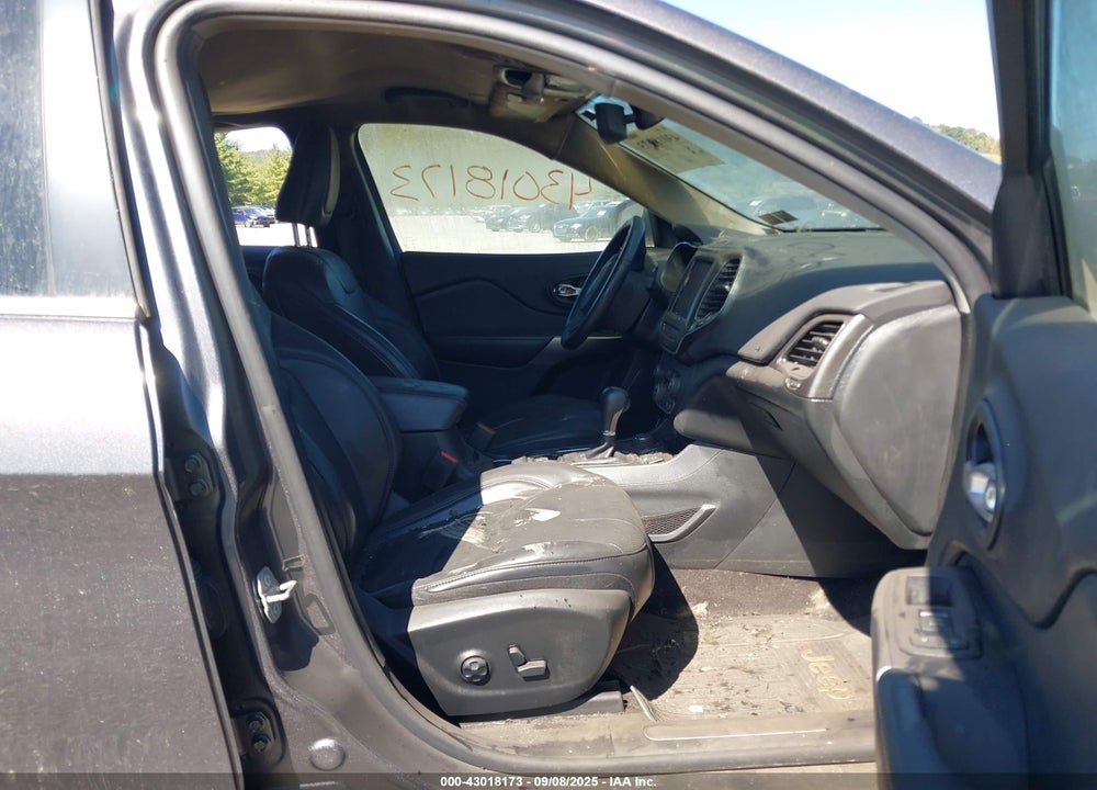 2019 JEEP CHEROKEE VIN: 1C4PJMDX9KD118053