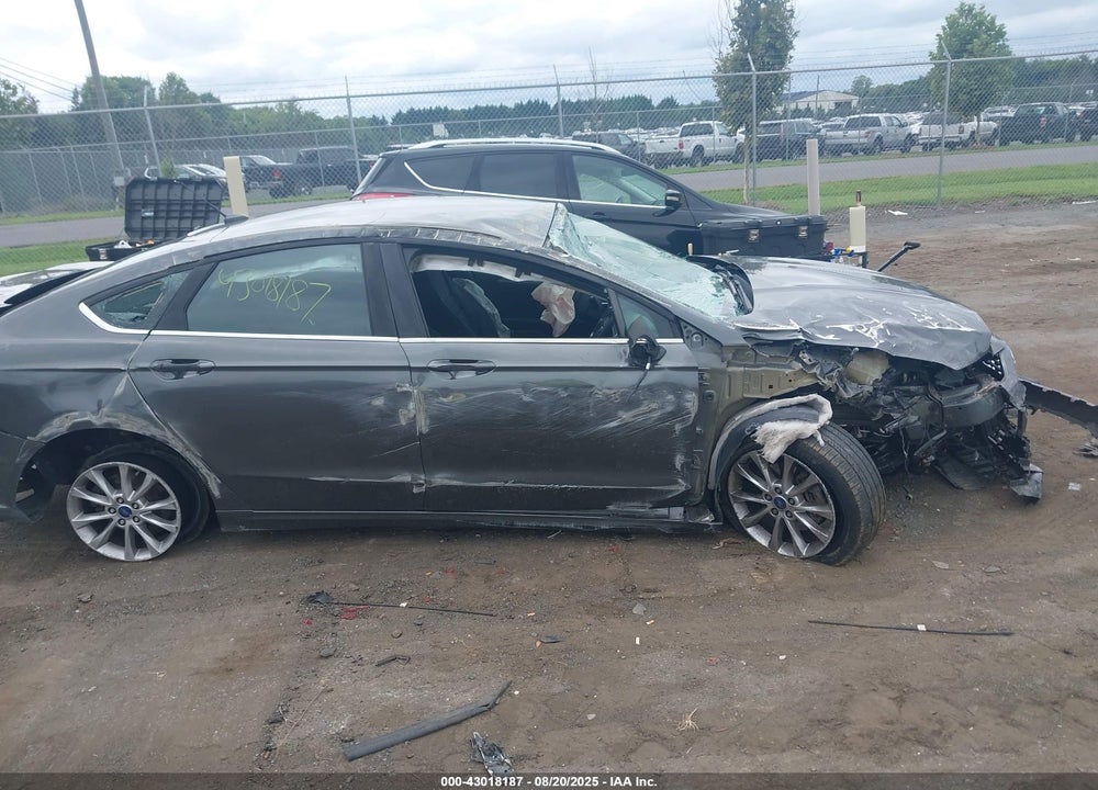 2017 FORD FUSION VIN: 3FA6P0HD1HR139004