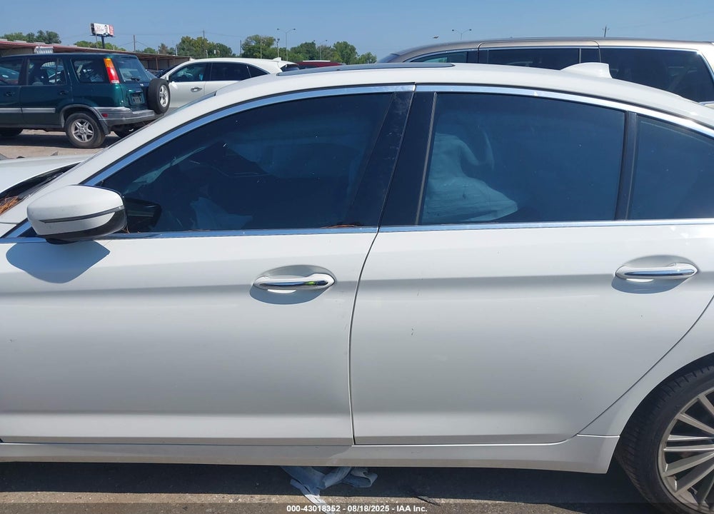 2018 BMW 5 SERIES VIN: WBAJA9C51JB252629