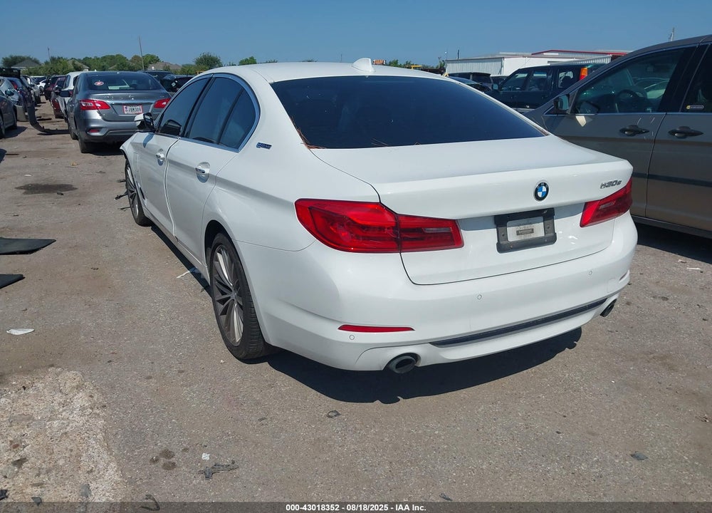 2018 BMW 5 SERIES VIN: WBAJA9C51JB252629