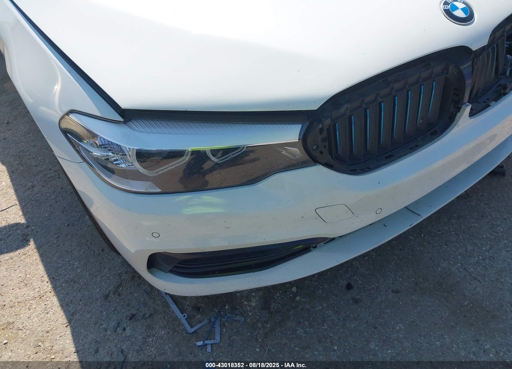 2018 BMW 5 SERIES VIN: WBAJA9C51JB252629