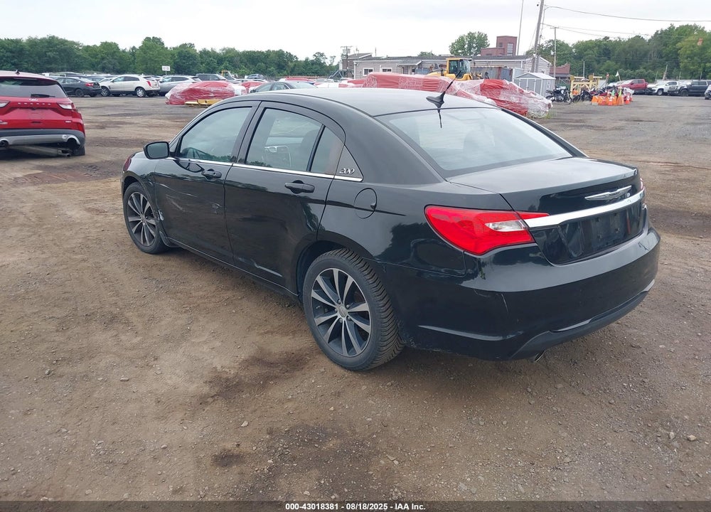 2013 CHRYSLER 200 VIN: 1C3CCBBG2DN743735