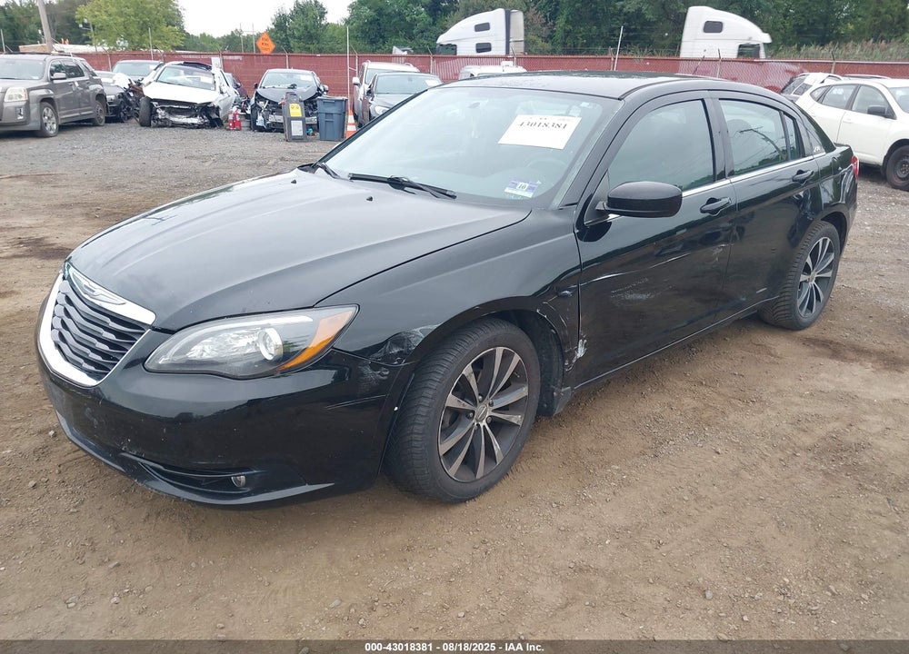 2013 CHRYSLER 200 VIN: 1C3CCBBG2DN743735