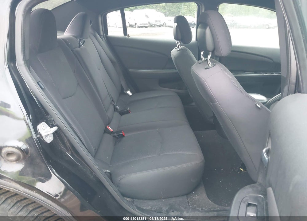 2013 CHRYSLER 200 VIN: 1C3CCBBG2DN743735