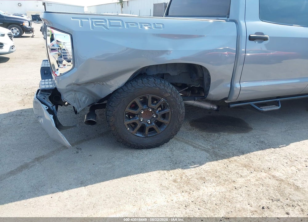 2017 TOYOTA TUNDRA TRD PRO 5.7L V8 VIN: 5TFDY5F17HX622038