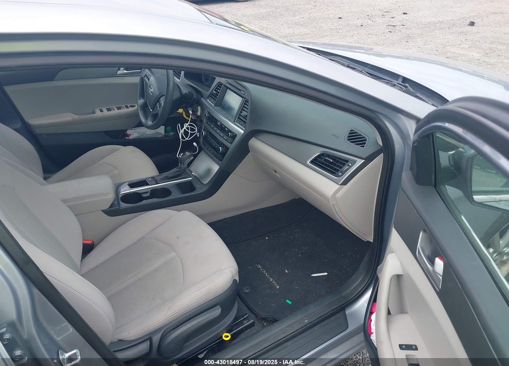 2016 HYUNDAI SONATA VIN: 5NPE24AF2GH280706