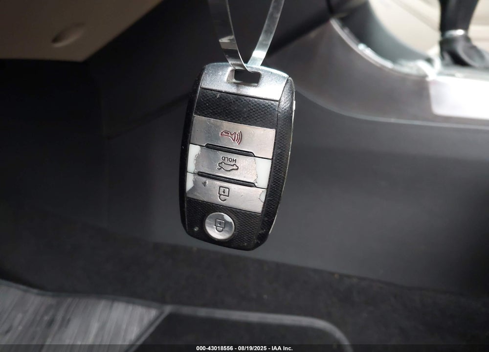 2014 KIA OPTIMA HYBRID VIN: KNAGN4AD4E5066860