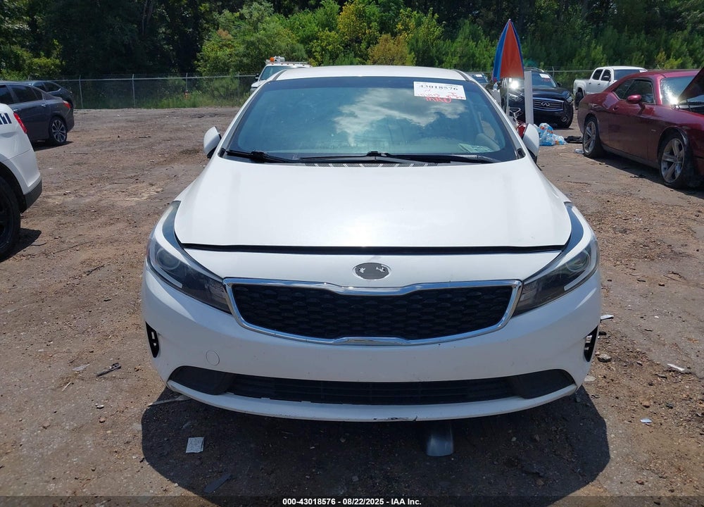 2018 KIA FORTE VIN: 3KPFL4A70JE261433