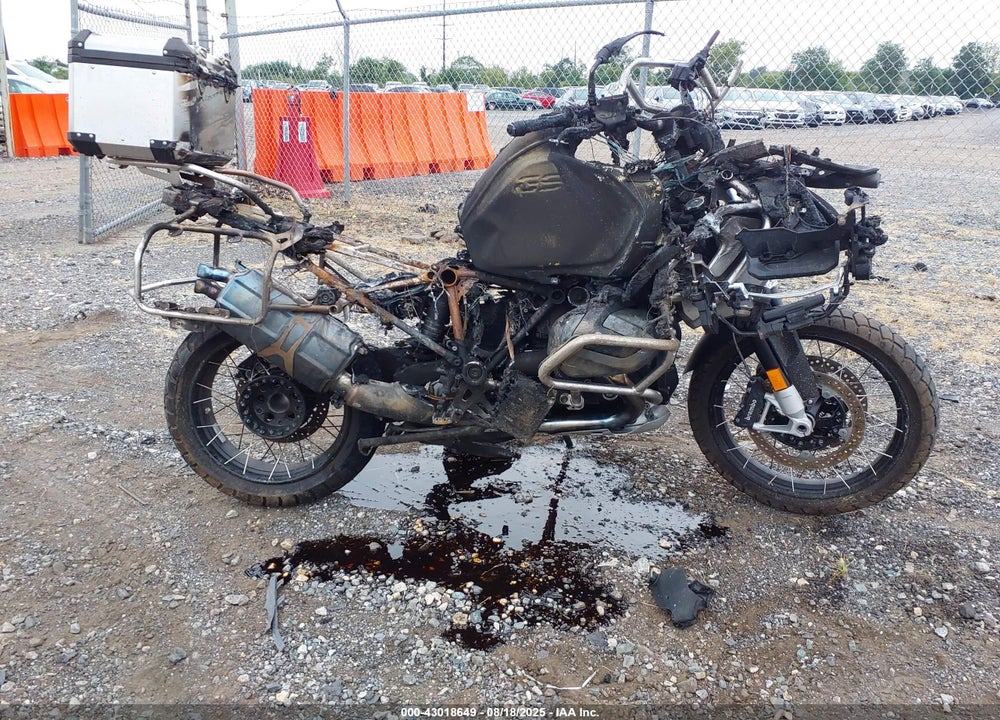 2024 BMW R 1250 GS ADVENTURE VIN: WB10M130XR6J50372
