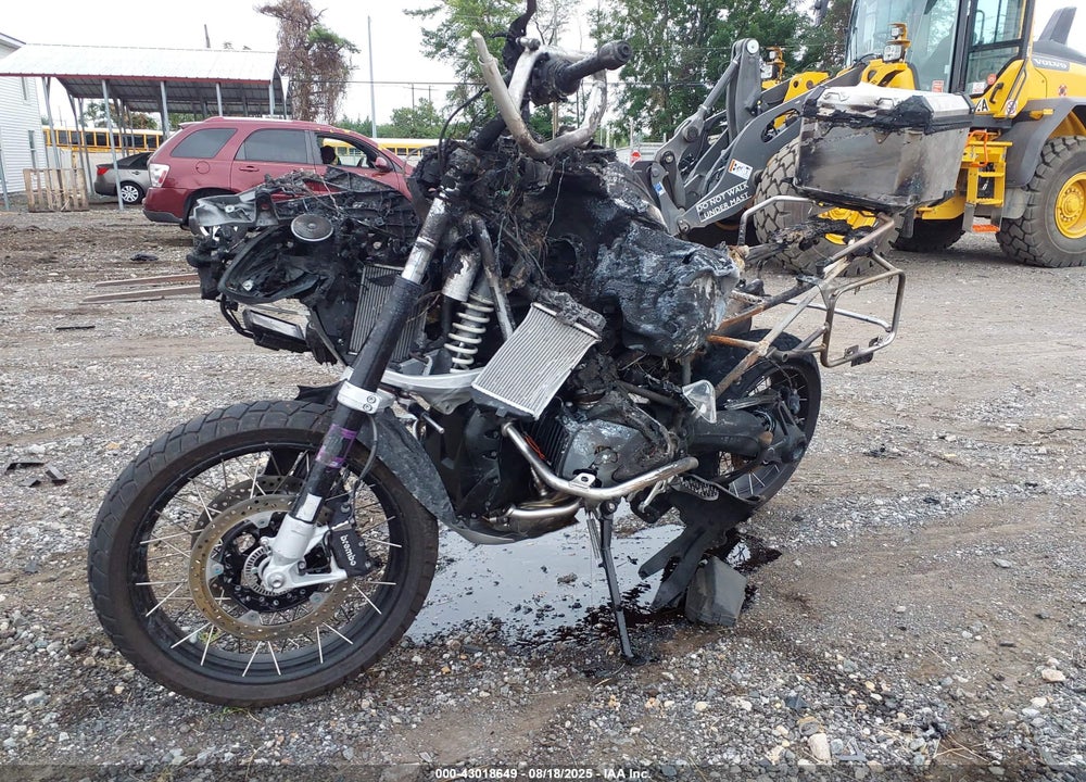 2024 BMW R 1250 GS ADVENTURE VIN: WB10M130XR6J50372