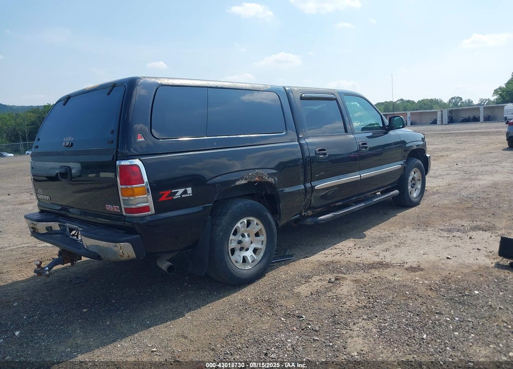 2005 GMC SIERRA 1500 SLT VIN: 2GTEK13T751359501